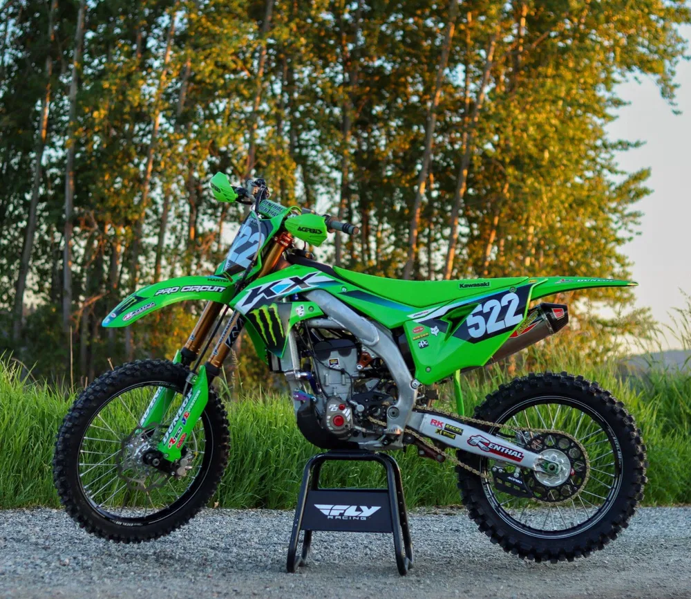 1769635270197031126_1920x2560